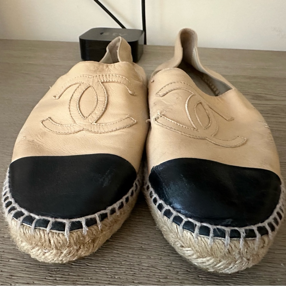 Chanel Lambskin Beige/Black Chanel Espadrilles size 40